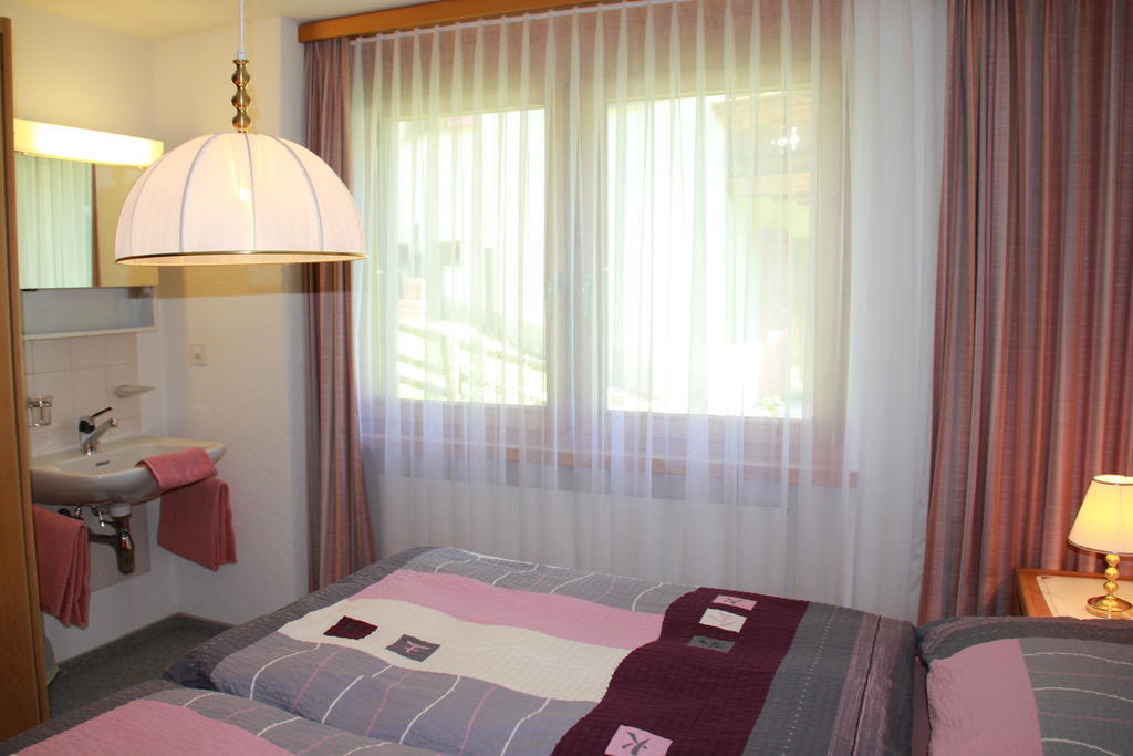 Haus Pan Apartment Zermatt Room photo